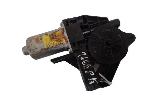 Volvo V40 Front door window regulator motor 966268103