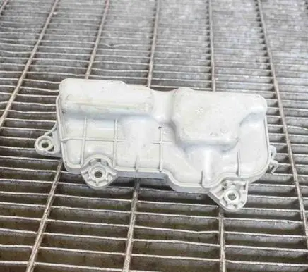 Vacuum air tank