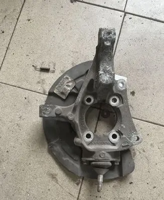Volvo S60 Front wheel hub spindle knuckle