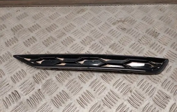 Audi Q3 8U Rear bumper trim bar molding 8U0807925