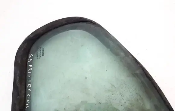 Nissan Primera Rear vent window glass 
