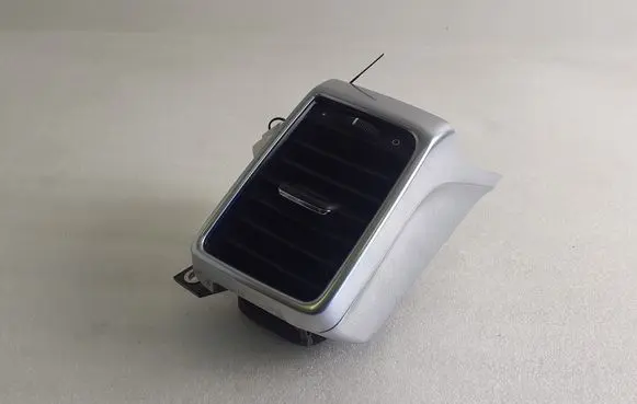 Porsche Panamera (970) Rear air vent grill 970553172