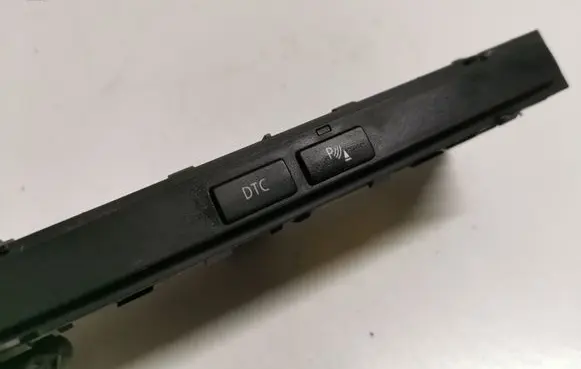BMW 5 E60 E61 Parking (PDC) sensor switch 9134025