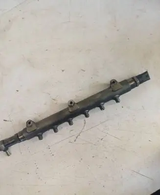 Volvo XC90 Fuel main line pipe 0445215015 30622085 000737L
