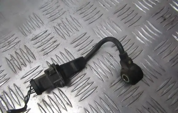 Audi A3 S3 8L Detonation knock sensor 06A905377