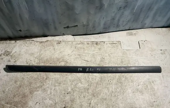 Peugeot 407 Front door trim (molding) 96445550XT