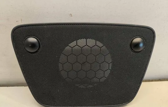 KIA Sorento Dash center speaker trim cover 84715C5000WK