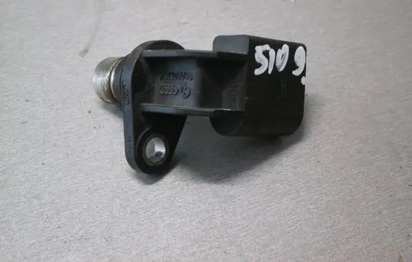 Volkswagen PASSAT B5.5 Camshaft position sensor 06A905161A