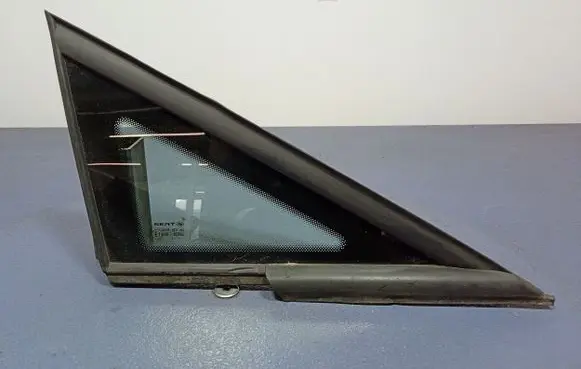 Seat Ibiza IV (6J,6P) Front door vent window glass four-door 