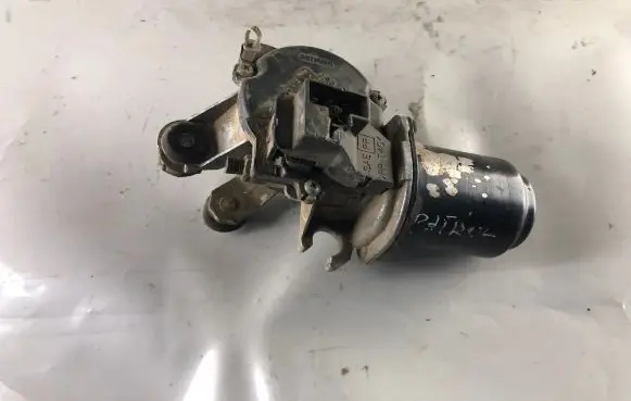 Nissan Patrol Y61 Wiper motor
