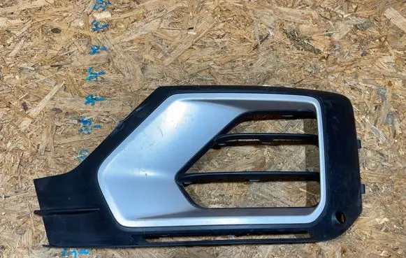 Audi Q2 - Front bumper lower grill 81A807681 S2511B250-I