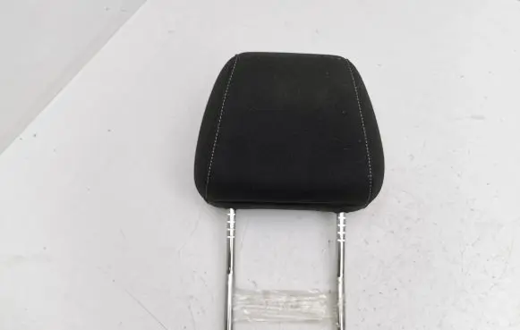 Opel Insignia B Front seat headrest 