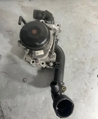 Mercedes-Benz E W212 Water pump A6512007701 83803K