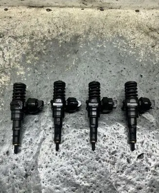 Ford Galaxy Fuel injectors set 038130073AH