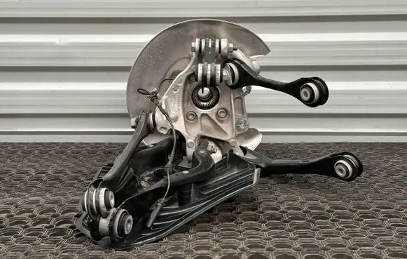 BMW 3 G20 G21 Rear wheel hub 6879533