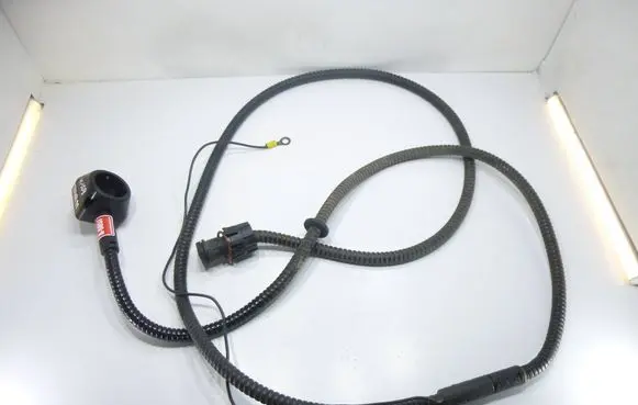 Volkswagen Touran II Electric engine pre-heating system (optional) 16A250V