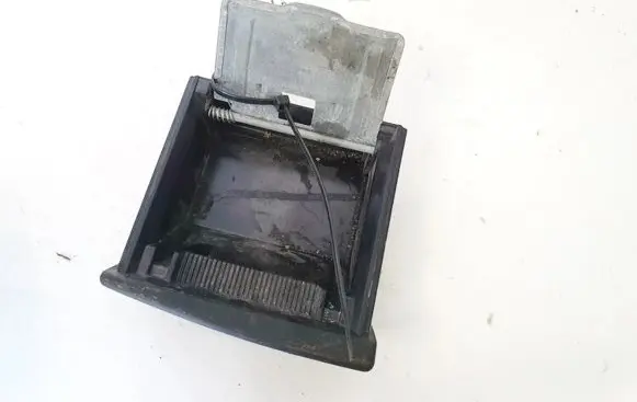 Mitsubishi Carisma Car ashtray mr114064 1515