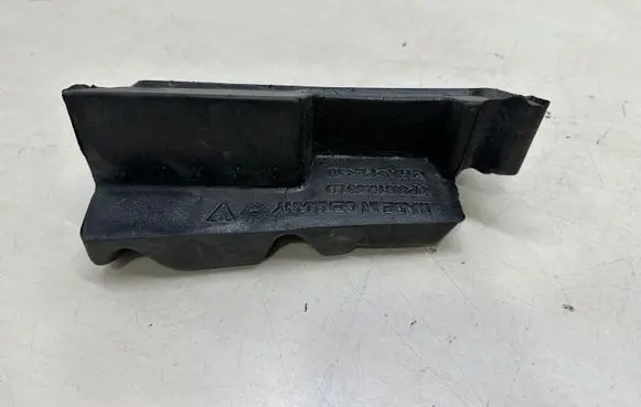 Porsche Cayenne (92A) Fender foam support/seal 7P5819531D
