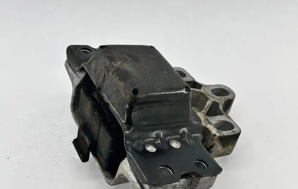 Skoda Superb B6 (3T) Engine mount bracket 3C0199555