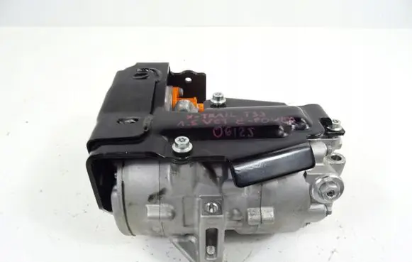 Nissan X-Trail T33 Air conditioning (A/C) compressor (pump) 92600-6UM0A