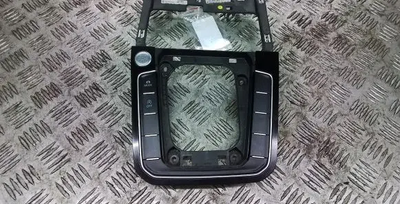 Volkswagen PASSAT CC Center console decorative trim 