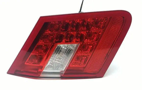 Mercedes-Benz E W212 Tailgate rear/tail lights A2128200764