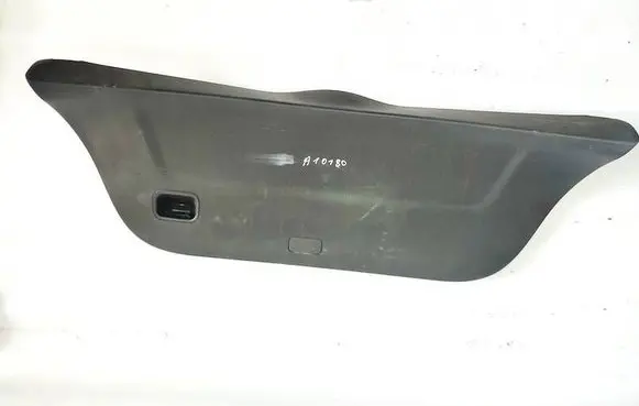 Toyota Yaris Other trunk/boot trim element 677650D010
