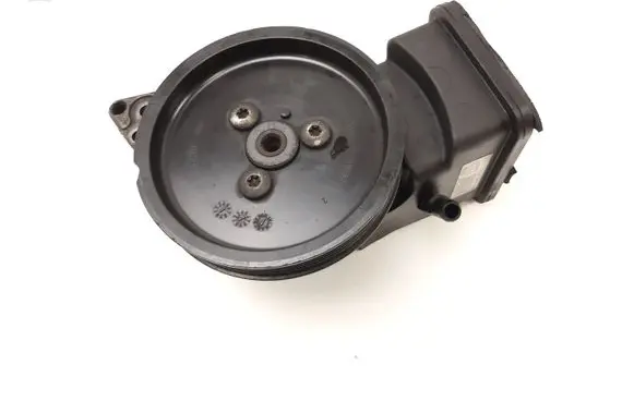 BMW 5 E60 E61 Power steering pump 7787106