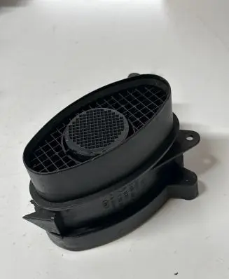 BMW 5 E39 Mass air flow meter 7787076 0928400468 1362