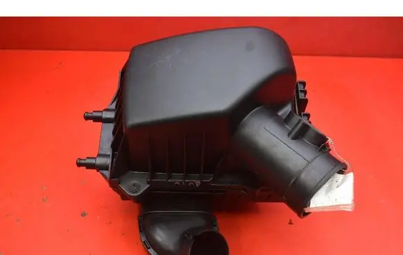 Opel Mokka X Air filter box 