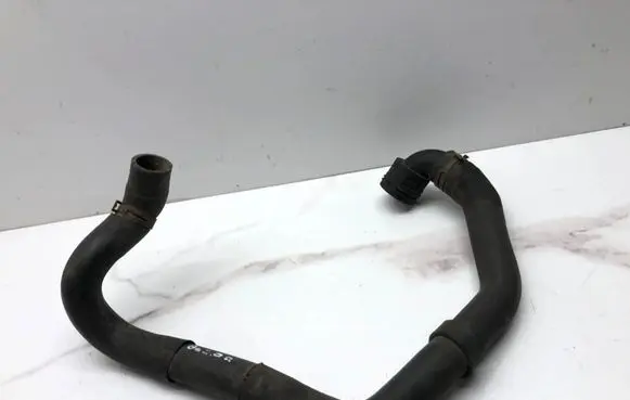 Volkswagen PASSAT B6 Engine coolant pipe/hose 3C0122091S