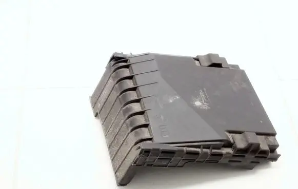 Skoda Superb B6 (3T) Fuse box cover 1K0937132F 1K0937132G