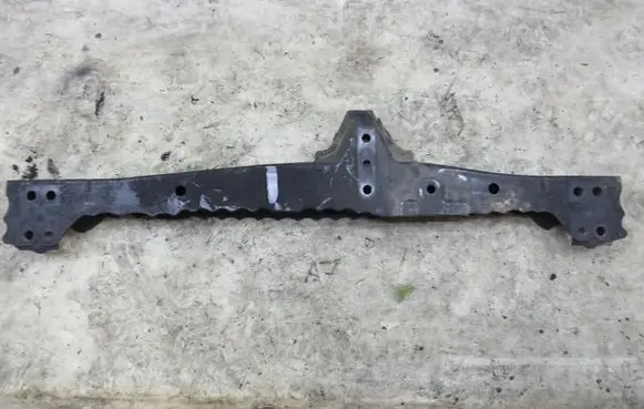 Toyota Avensis T270 Bottom radiator support slam panel KRIS235789