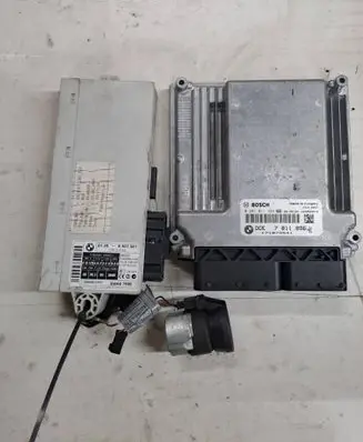 BMW 5 E60 E61 Engine ECU kit and lock set 7811896 6927927
