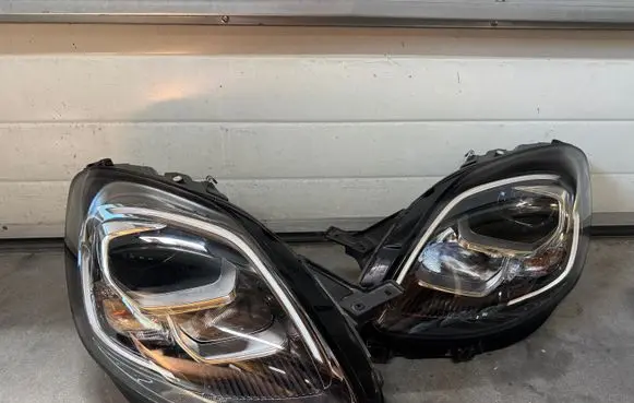 Ford Puma Headlights/headlamps set L90202257 L1TB13E015EK L90202258