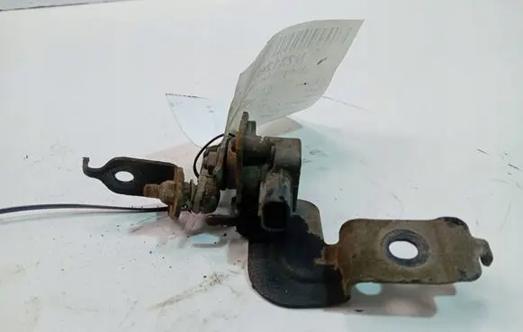 Subaru Outback Front height sensor lever 