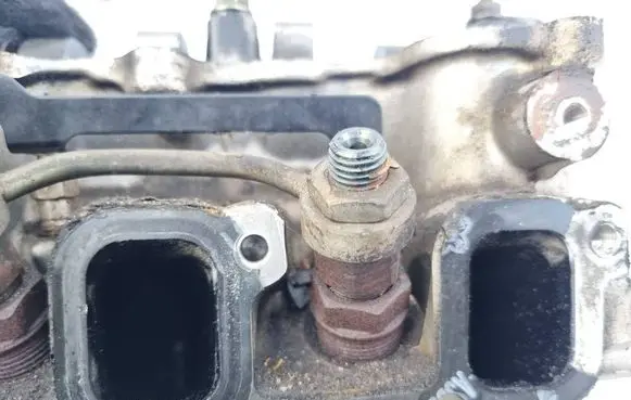 Opel Astra F Fuel injector
