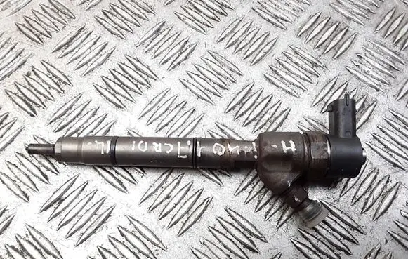Hyundai i40 Fuel injector 0445110411 338002a800