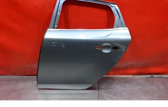Volvo V40 Rear door