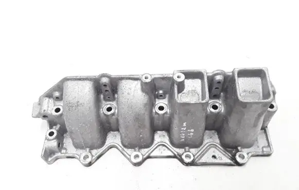 Renault Megane III Intake manifold 8200329496