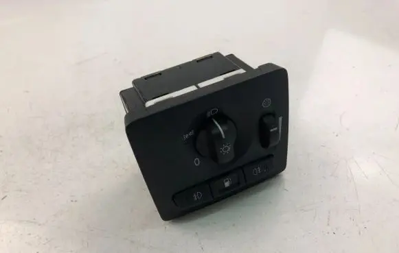 Volvo V50 Light switch 30739299