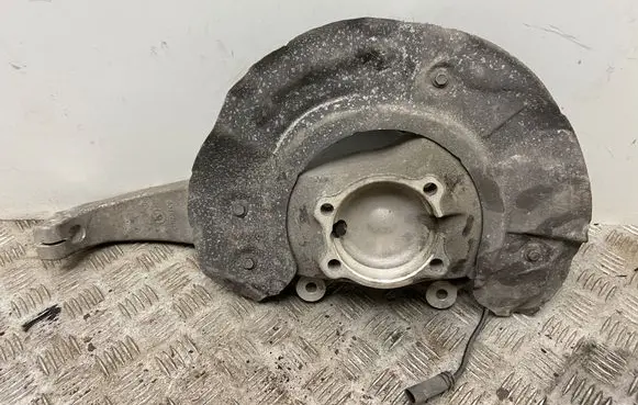 BMW 5 F10 F11 Front wheel hub