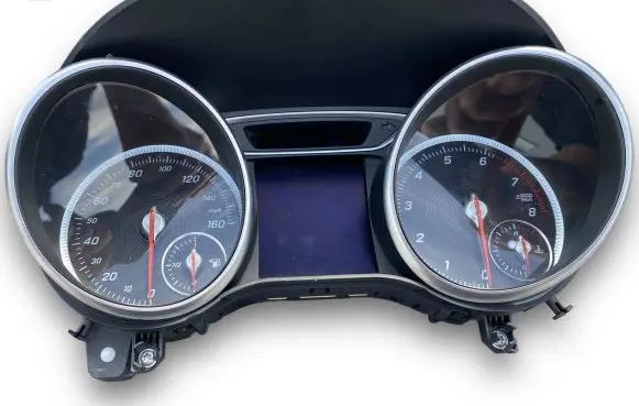 Mercedes-Benz GLA W156 Speedometer (instrument cluster) A1569001304