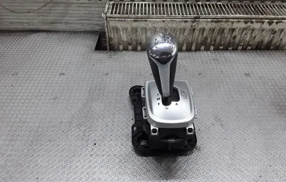 Citroen C3 Gear shifter/selector 9680340680