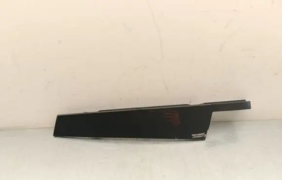 Skoda Enyaq iV Front door glass trim molding 5LA837902