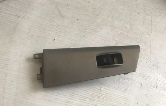 Toyota Corolla E120 E130 Electric window control switch 54035102