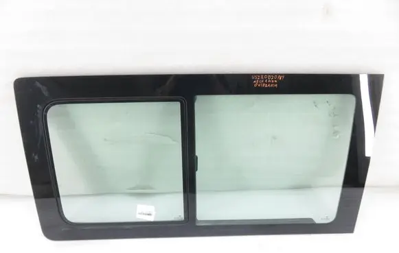 Volkswagen Transporter - Caravelle T5 Side middle window/glass