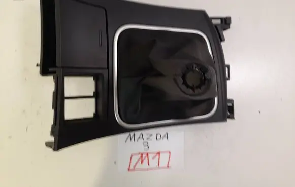 Mazda 3 II Central console control unit BGV464341