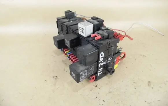 Volkswagen Transporter - Caravelle T4 Fuse box set 357937039