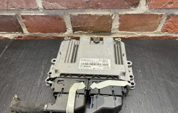 Ford Ecosport Engine control unit/module FN15-12A650-DE 0281032721